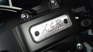 ���}�n XSR900�p �q���[�Y�{�b�N�X�v���[�g